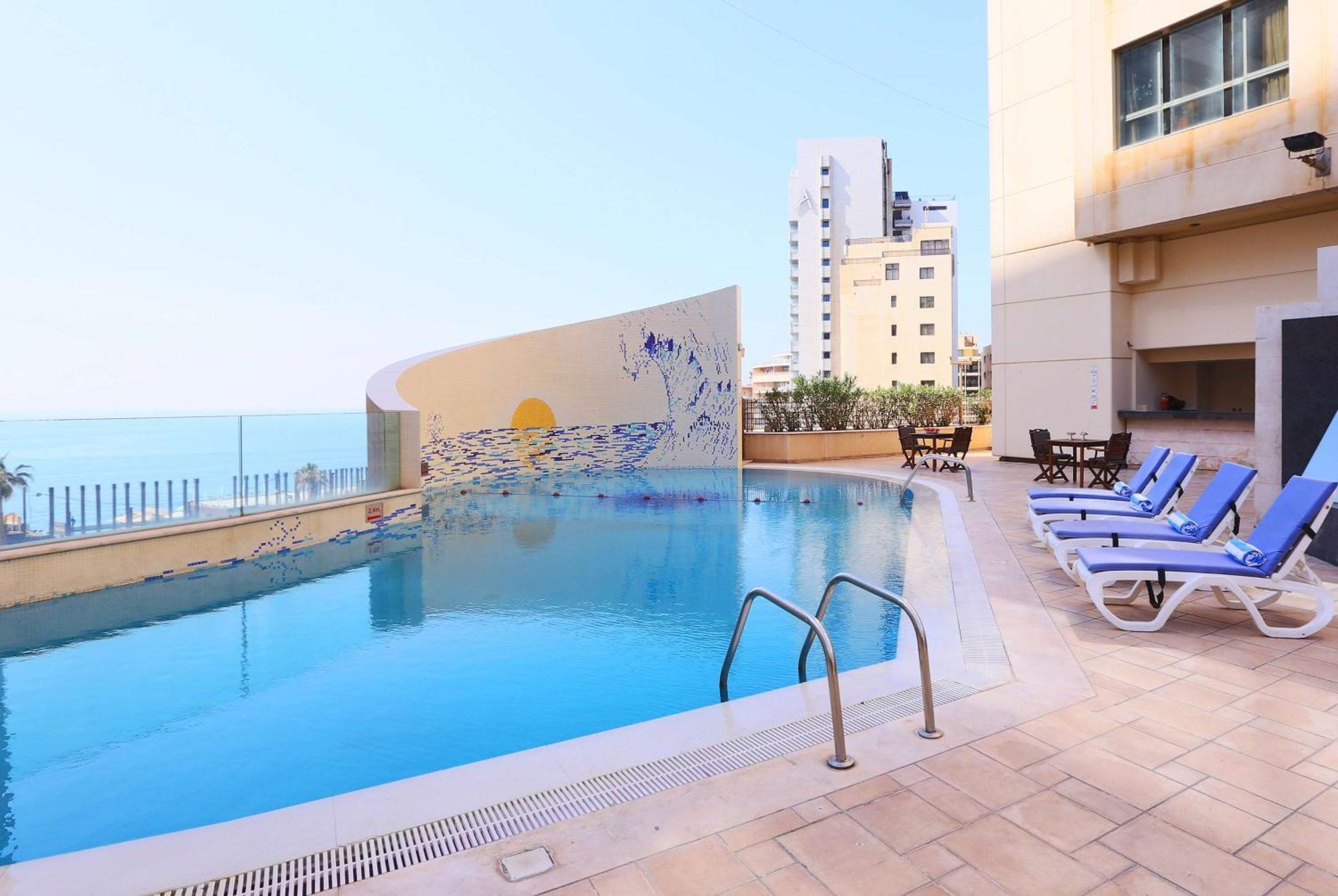 Hotel Ramada Plaza By Wyndham Beirut Raouche Exteriér fotografie