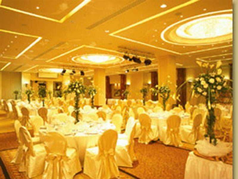 Hotel Ramada Plaza By Wyndham Beirut Raouche Exteriér fotografie